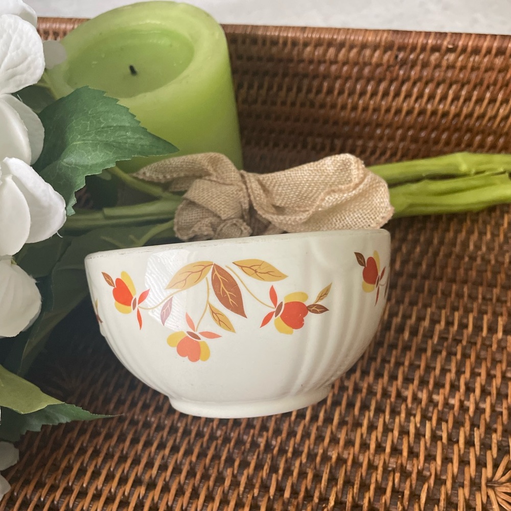 Vintage Halls Superior Jewel Tea Harvest leaf grease bowl